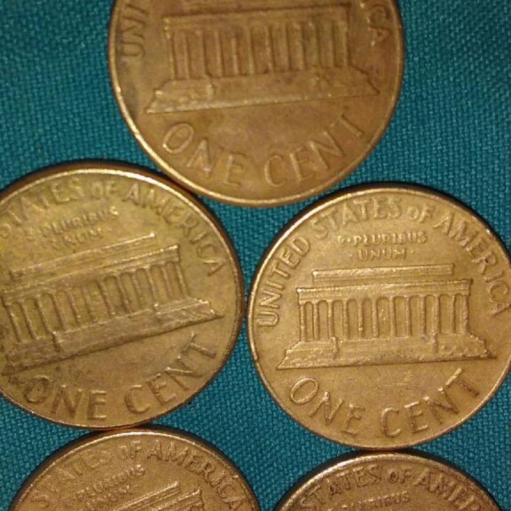 4 1969d floating roofs and initials Lincoln cents